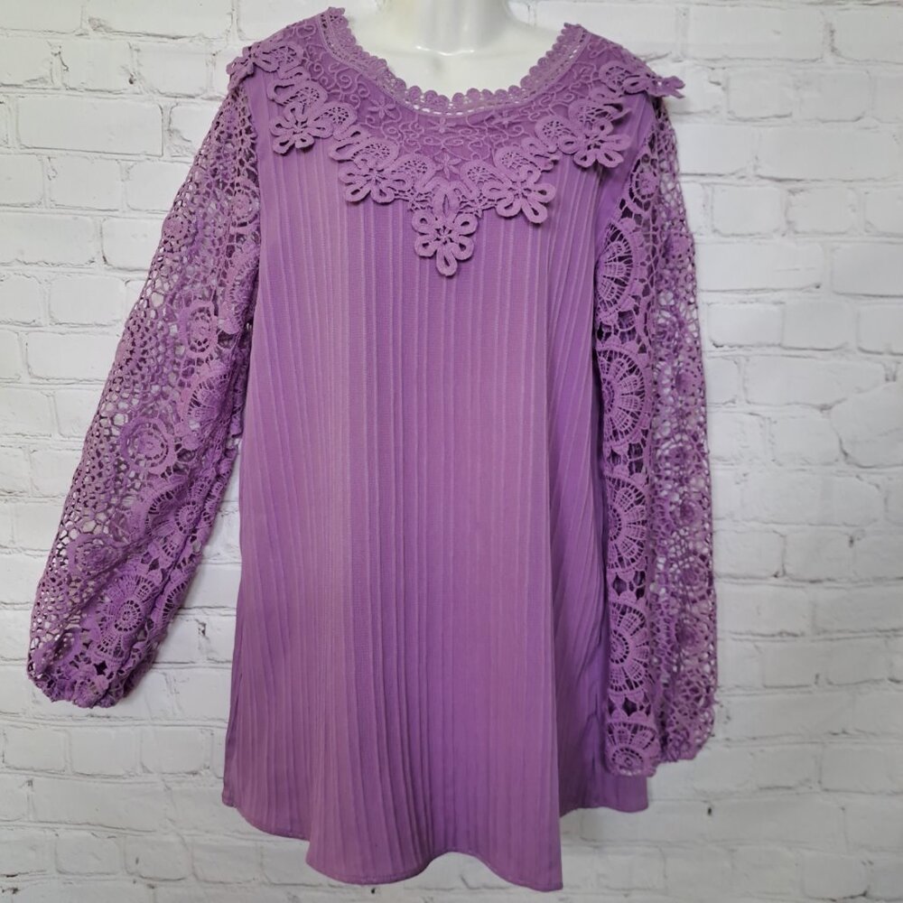 Unbranded Feminine Crochet Lace Sleeve Tunic Size Large
